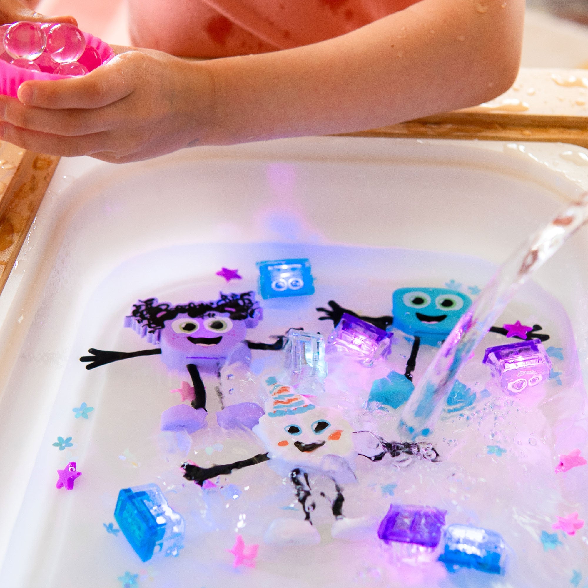 Glo Pals - Light Up Cubes 4pk - Lumi - Purple - Image 2