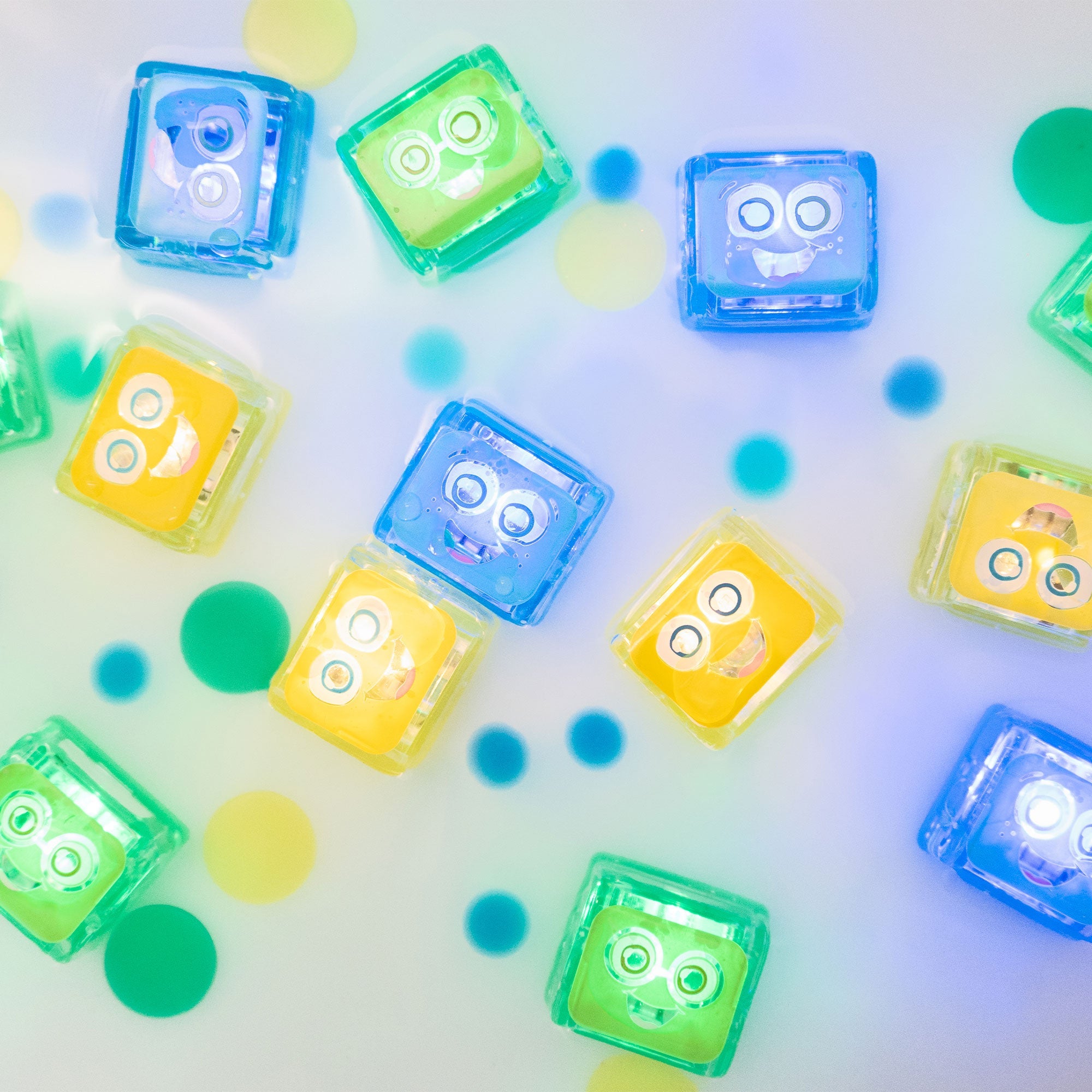 Glo Pals - Light Up Cubes 4pk - Blair - Blue - Image 2