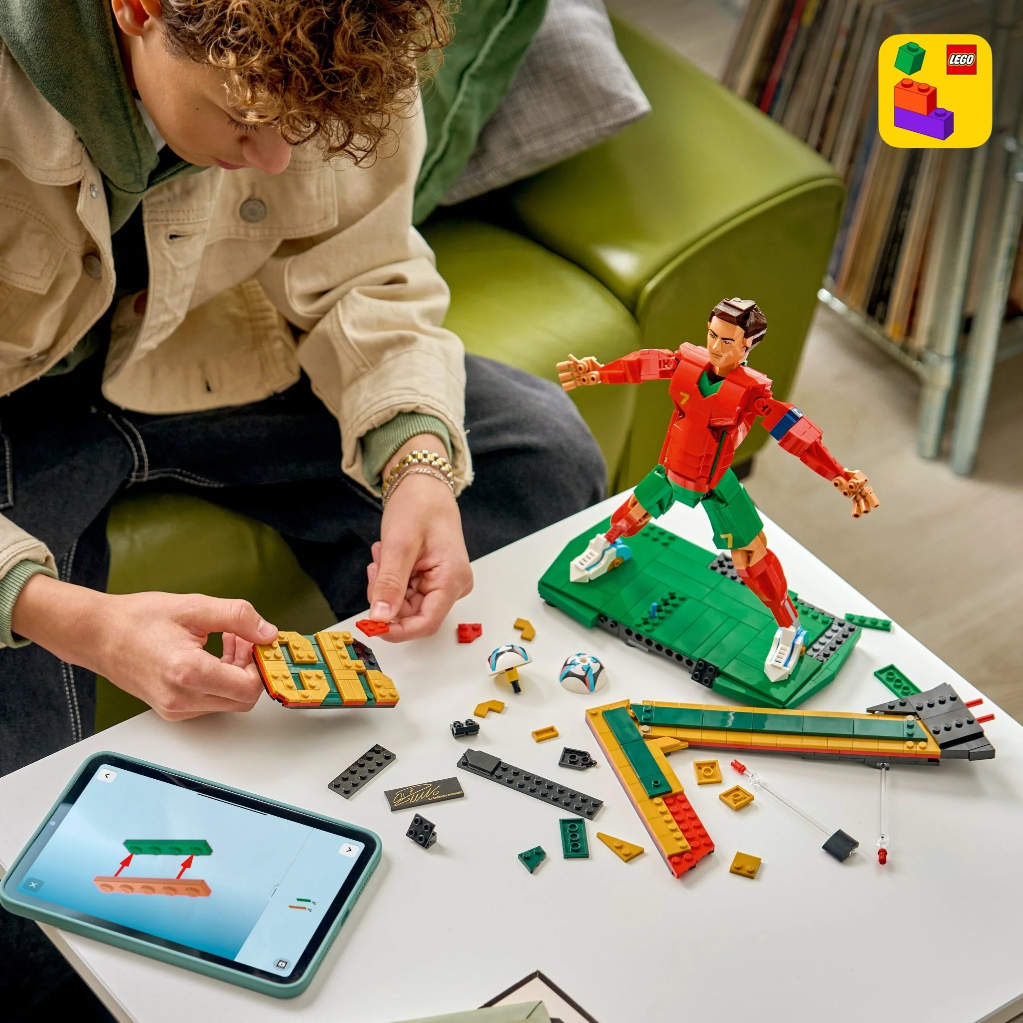 LEGO® Editions Cristiano Ronaldo – Soccer Legend 43016 - Image 7